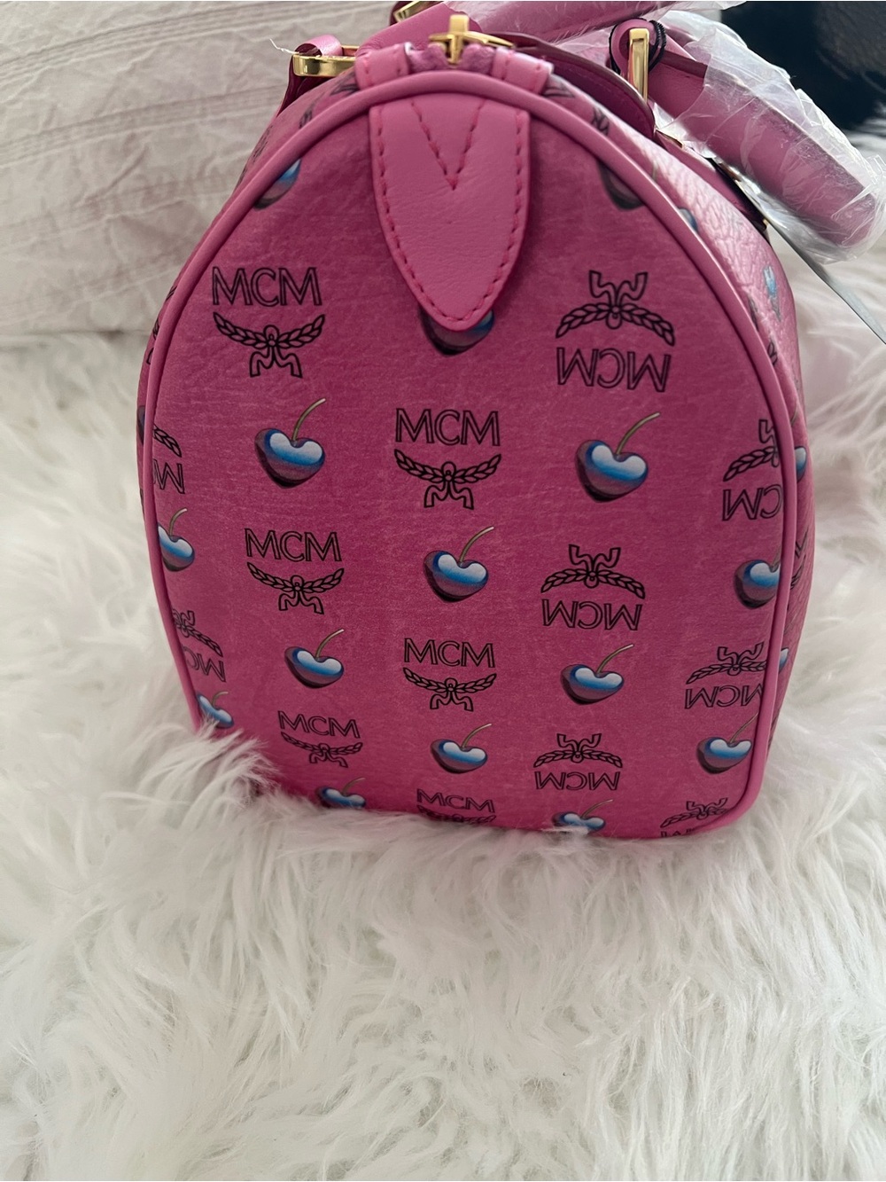 BRAND NEW WITH TAGS MCM Pink RARE Heart Logo Speedy Style w/ Matching Wallet - Picture 7 of 16